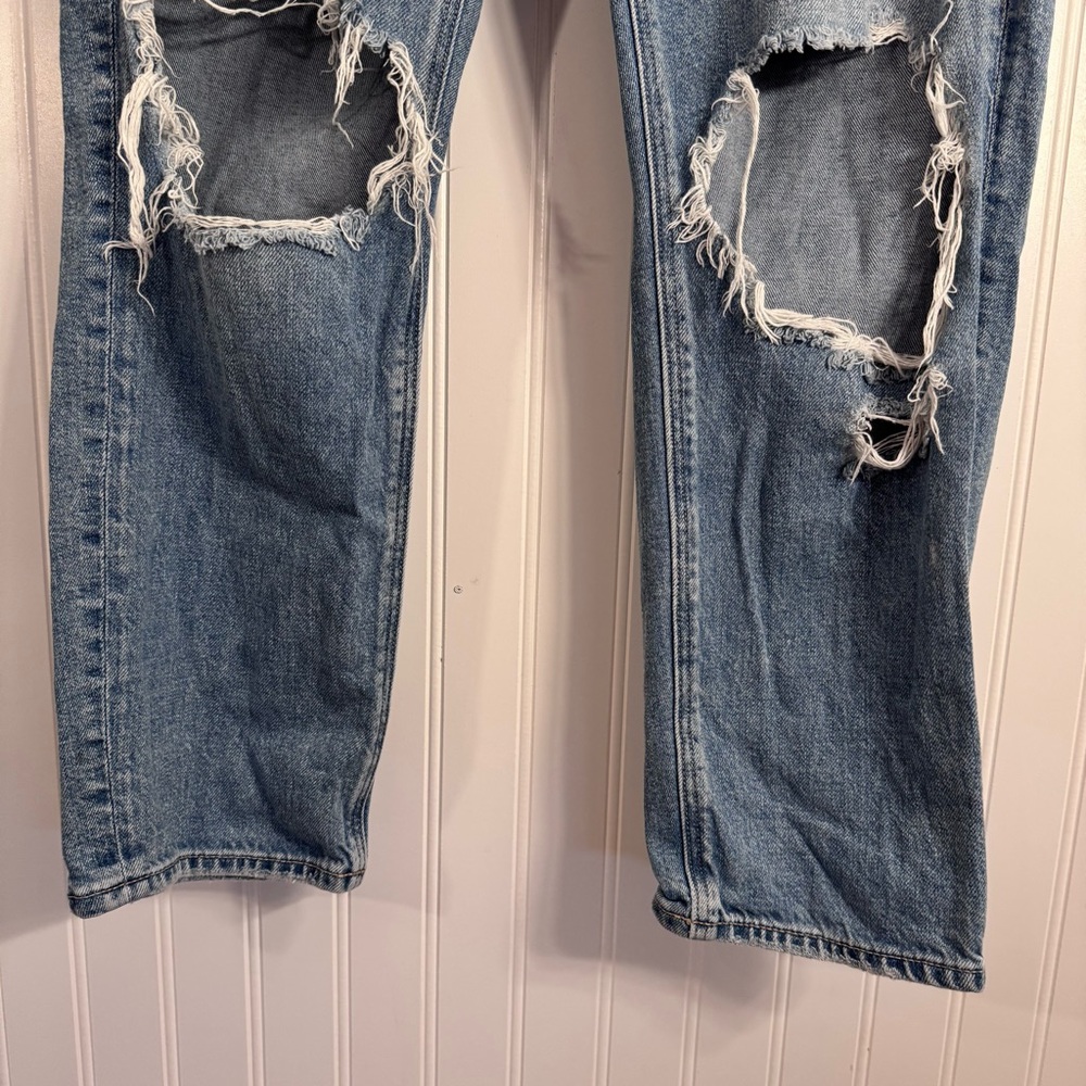 American Eagle Strigid Mom Jeans Distressed High-Waisted Women’s Size 8 Short - Picture 6 of 15